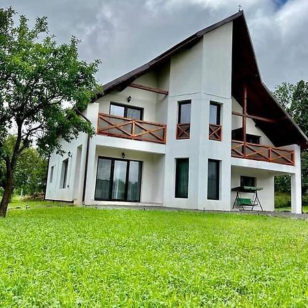 Pensiunea Rnb Maramures Surdesti  Екстериор снимка