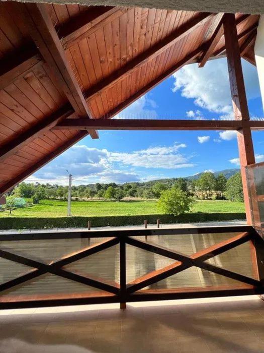 Pensiunea Rnb Maramures Surdesti  Екстериор снимка