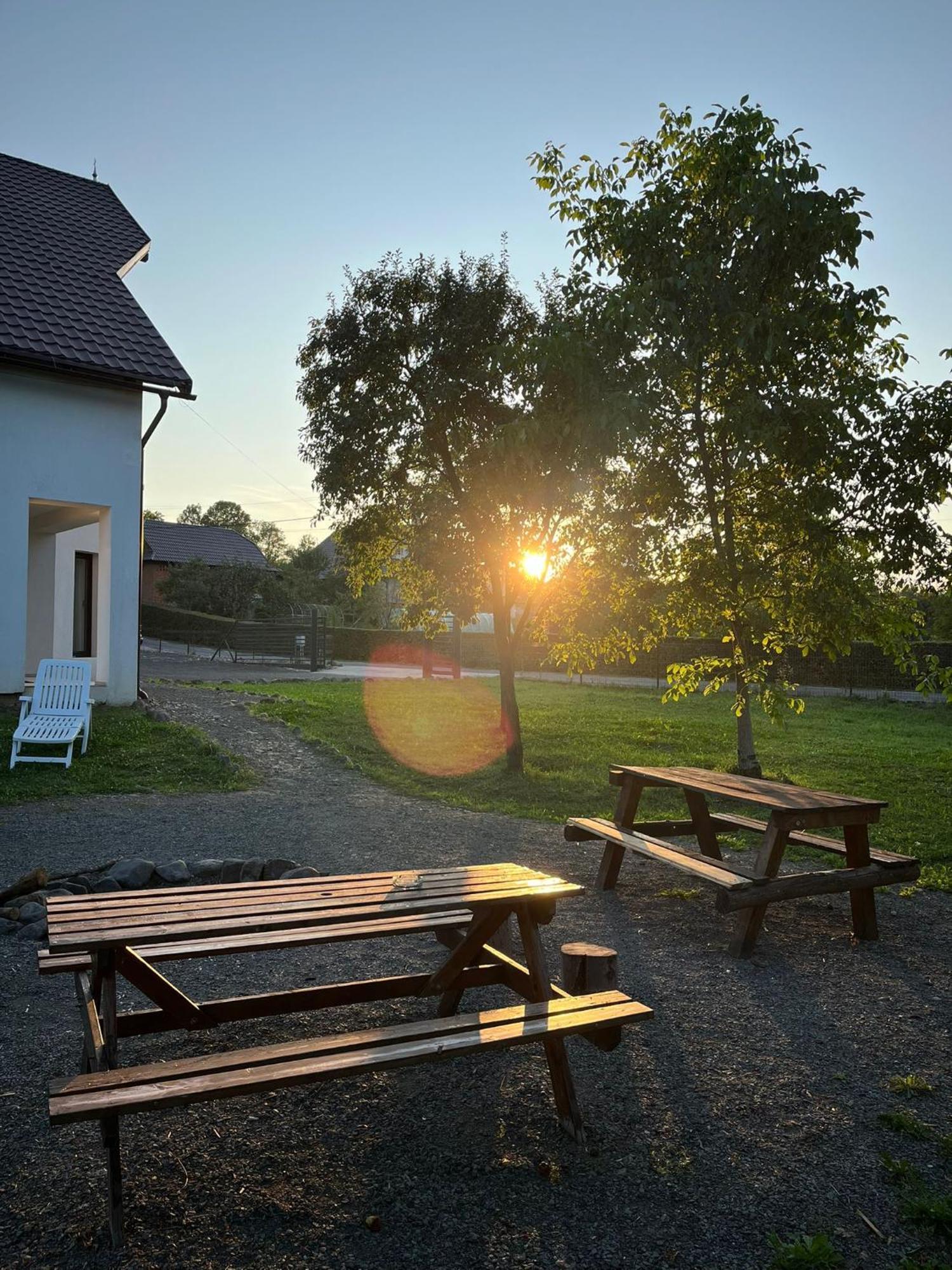Pensiunea Rnb Maramures Surdesti  Екстериор снимка